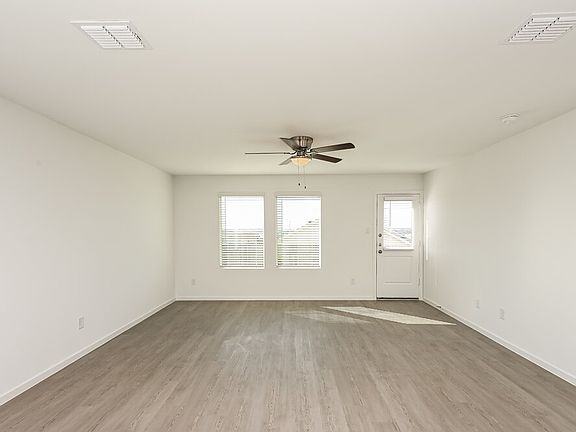 4th image of 2213 La Vista Ln