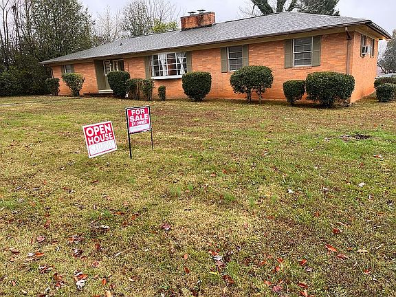 2nd image of 205 Dogwood Dr