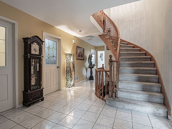 2nd image of 1801 Forestview Dr