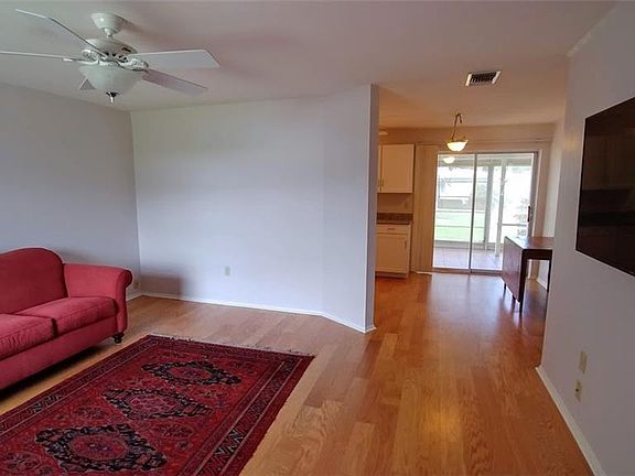 4th image of 45 Lanai Ct #45