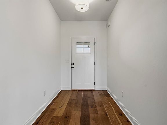 4th image of 1106 Haverhill Dr