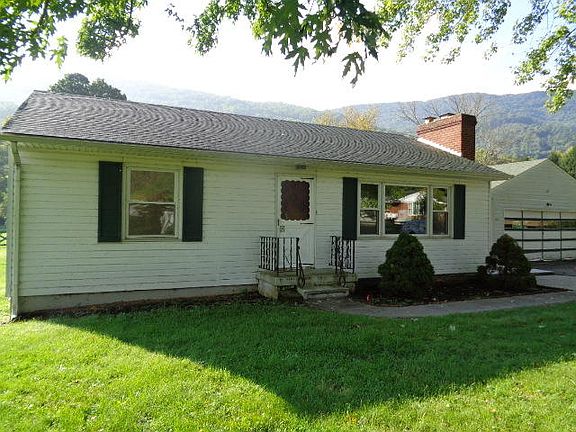 3rd image of 3013 Winterberry Ave