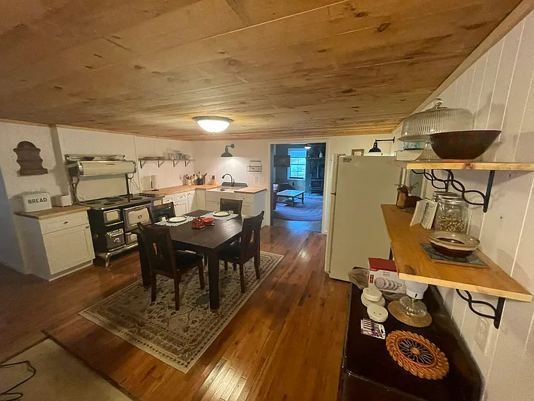 926 Lower Trackrock Rd — Photo 4