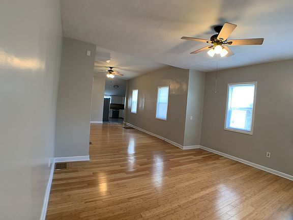 4th image of 1705 Carrollton Ave
