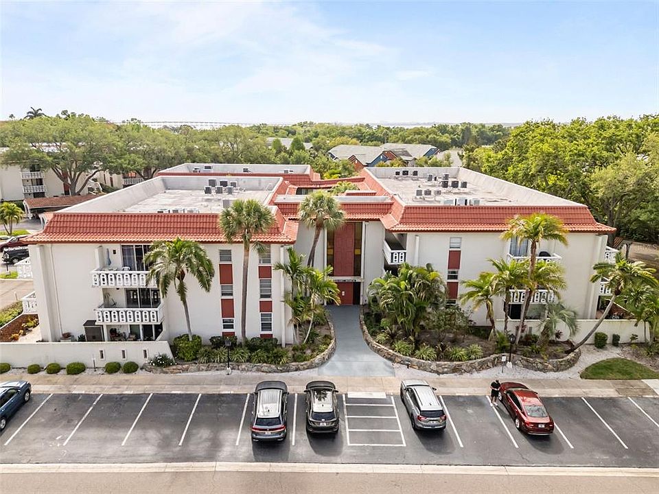 1st image of 1009 PEARCE DRIVE #206
