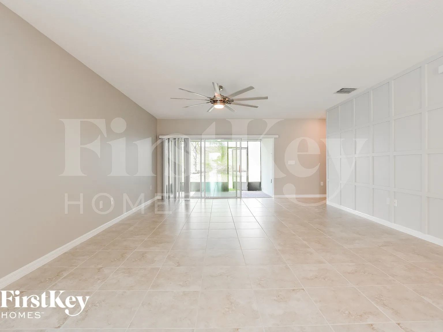 4 bed, 2.0 bath, 1971 sqft, $2,010 — Photo 3