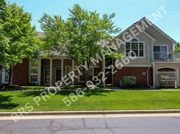 5300 Pine Aires Dr, Sterling Heights, MI 48314