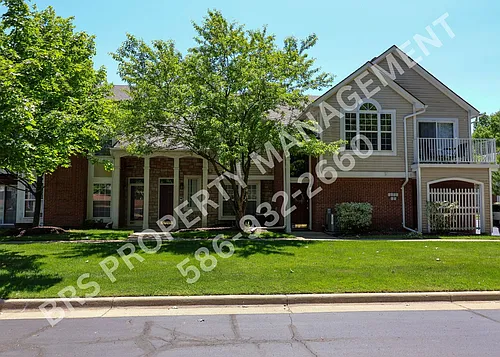 5300 Pine Aires Dr Photo 1
