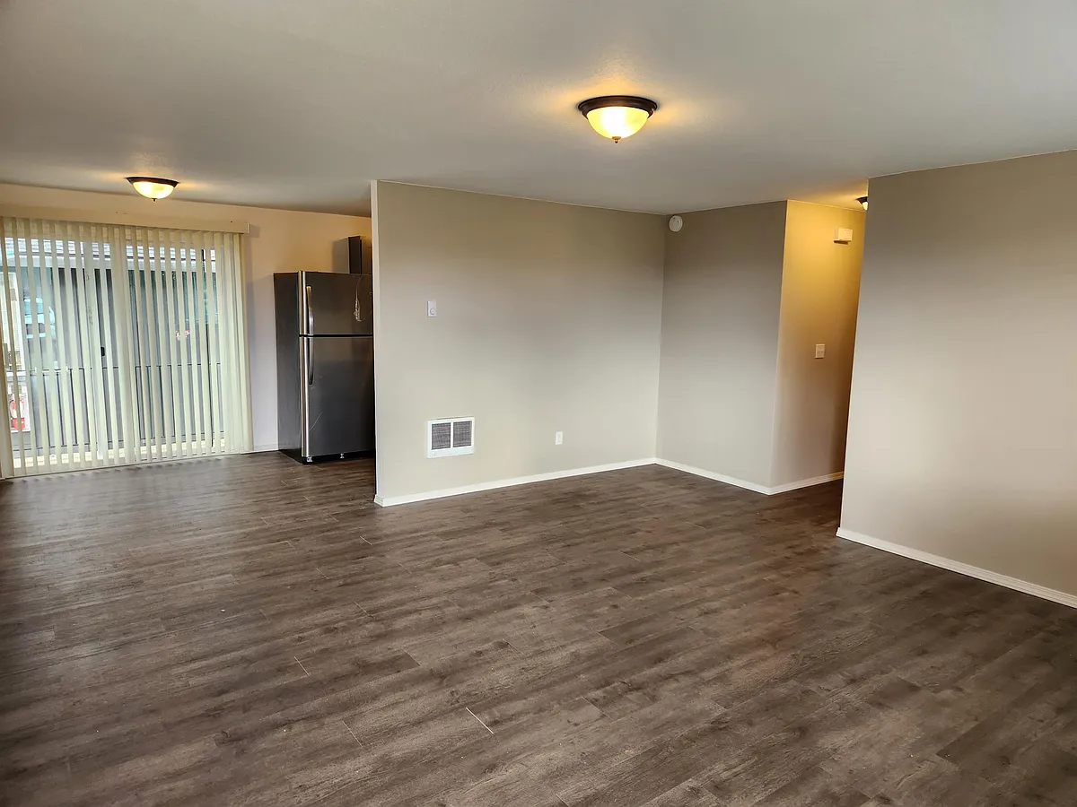 Building Photo - 1114 W 36th St