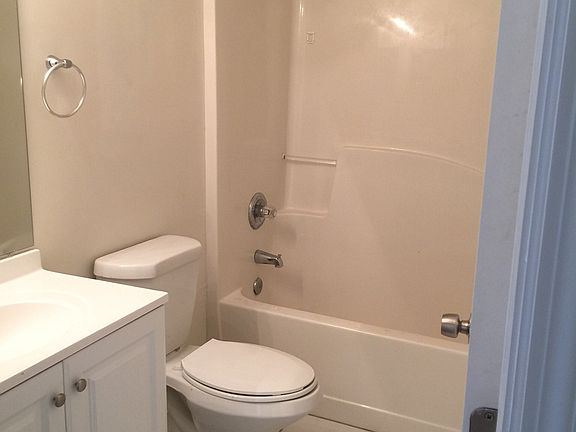 5th image of 110 Plantation Point Dr #110