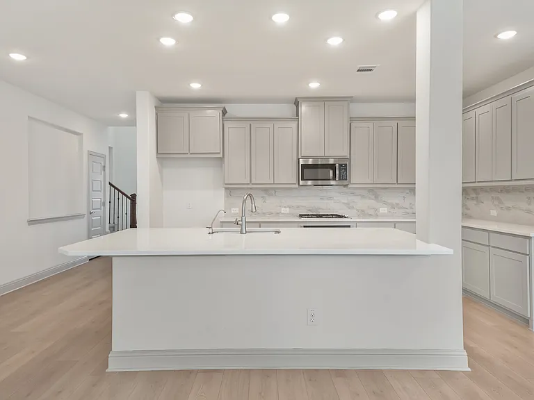 3208 Heathrow Rd — Photo 3
