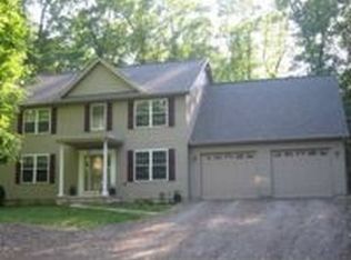 611 Hoot Owl Rd, Boiling Springs, PA 17007