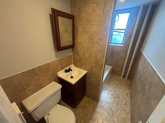 5th image of 95 Beacon Ave APT 9