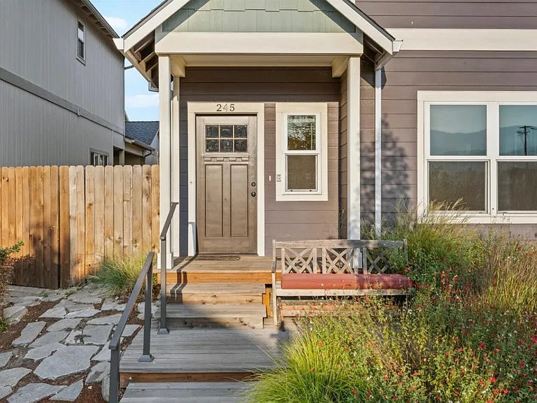 245 Wintersage Cir — Photo 17