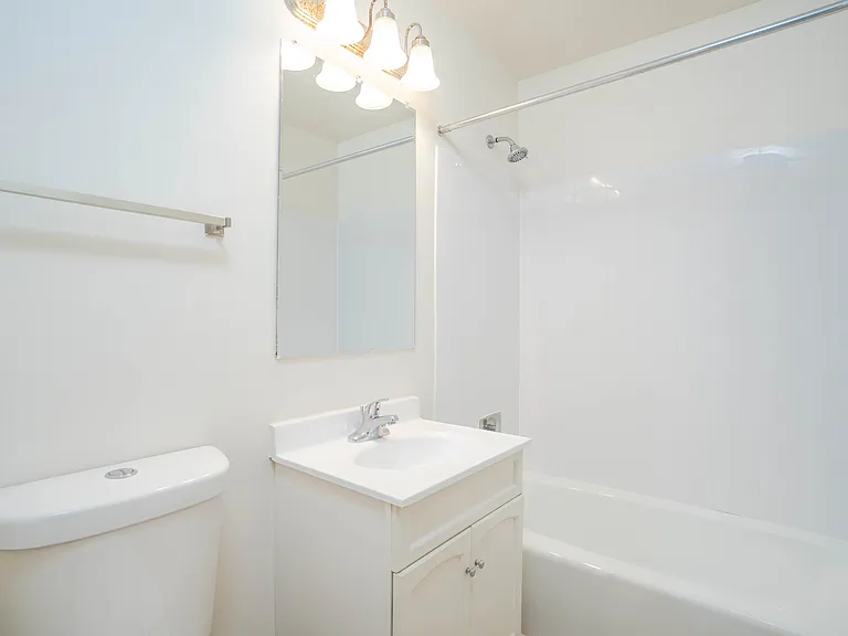 136 Main St #203 — Photo 6