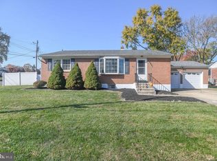 2801 Fairhope Rd, Wilmington, DE 19810