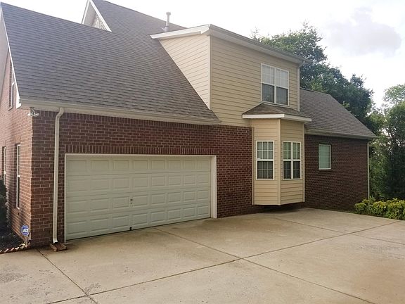 3rd image of 848 Fonnic Dr