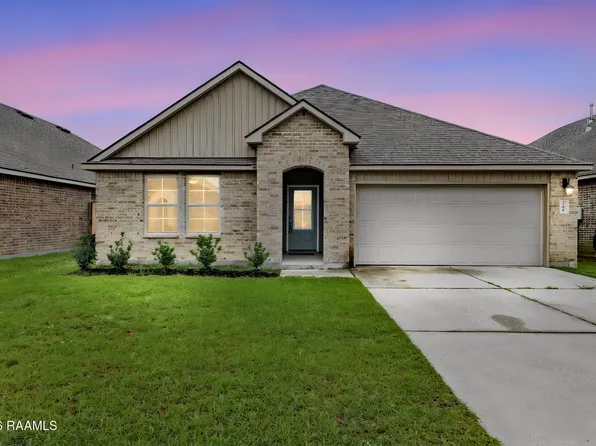 109 Border Ct, Youngsville, LA 70592