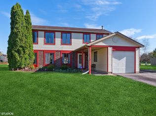 3190 Winchester Ct E, Aurora, IL 60504