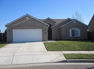 2750 N Duke Ct, Visalia, CA 93291