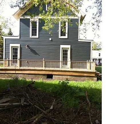 3rd image of 300 Pine St