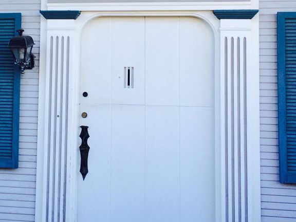 Welcoming entry