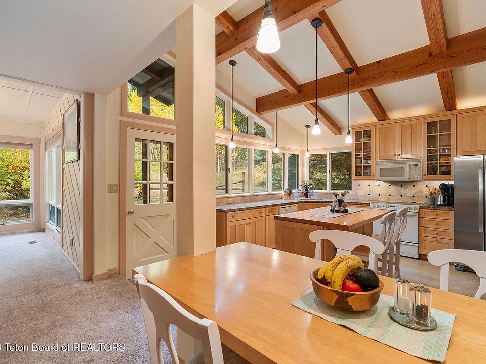 10th image of 12000 S Palmer Creek Dr
