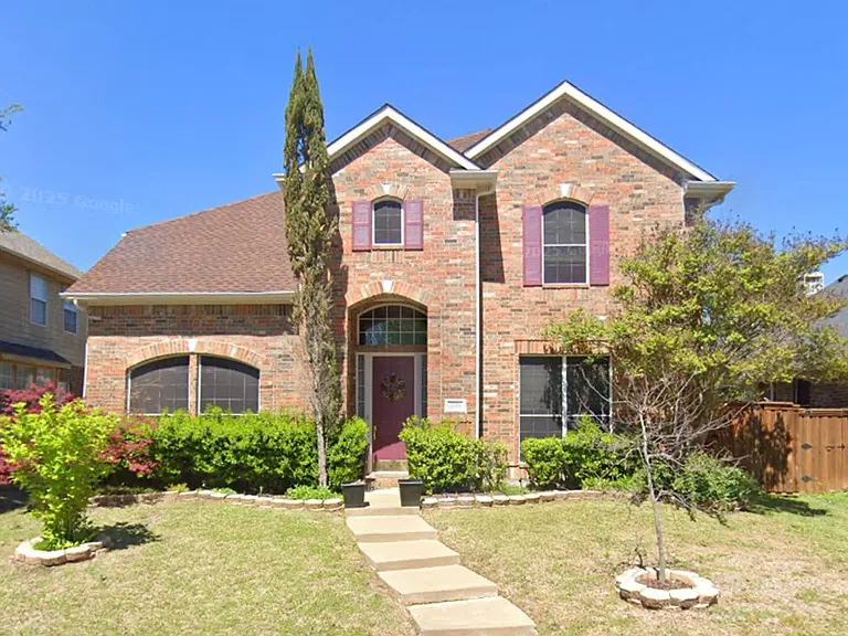 2056 Wimbledon Dr — Photo 1