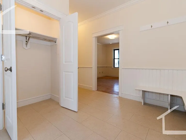 76 Quint Ave #13 — Photo 7