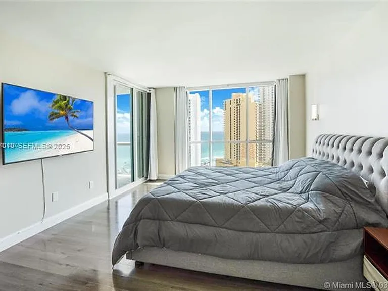 16400 Collins Ave #CU-1942 — Photo 7
