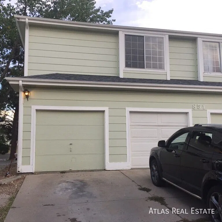Now Available! 2 Bed, 1 Bath Condo With Attached Garage Near Buckley Air Force Base! — Photo 1
