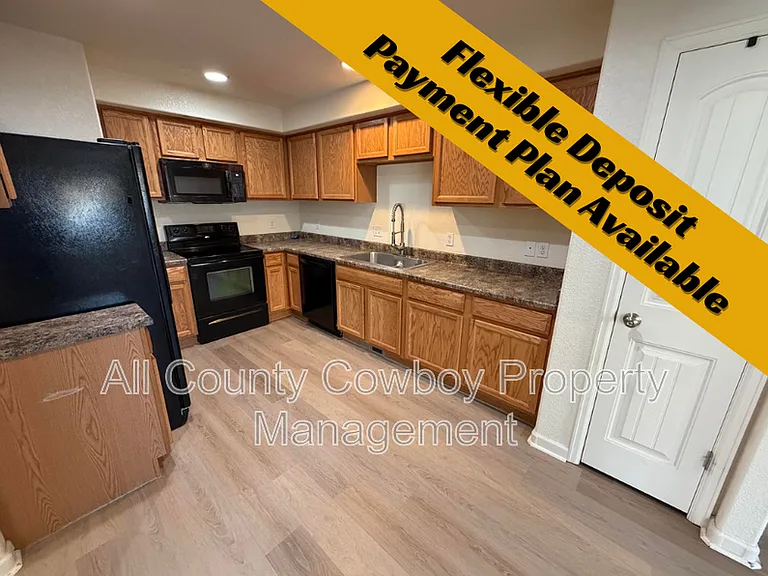 6962 Wild Bill Ct — Photo 1