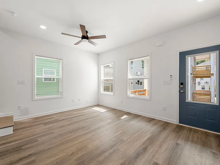 255 Love St SW #B3 — Photo 7