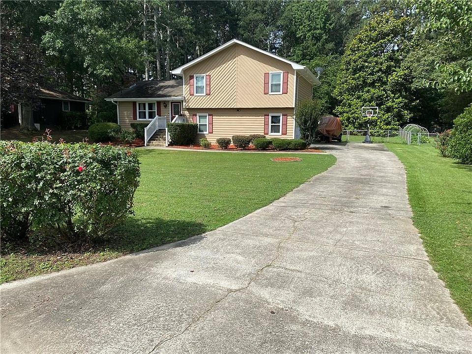 1st image of 2347 Autumn Dr