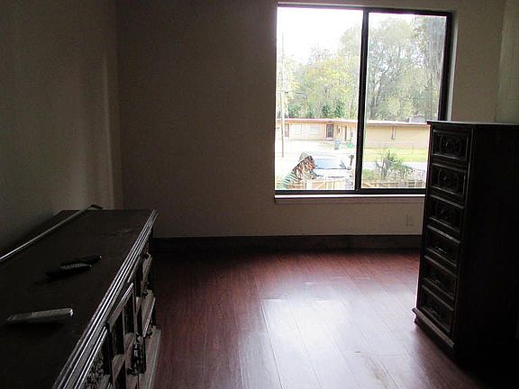 Upstairs bedroom 1