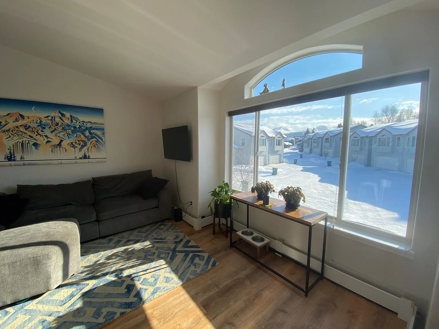 3 bed, 1.5 bath, 1100 sqft, $3,000 — Photo 2