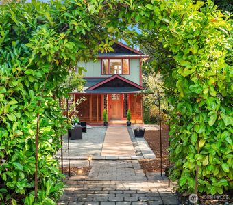 7337 7TH Avenue SW, Seattle, WA, 98106