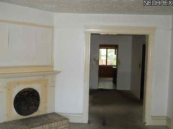 2nd image of 1842 Hastings Ave