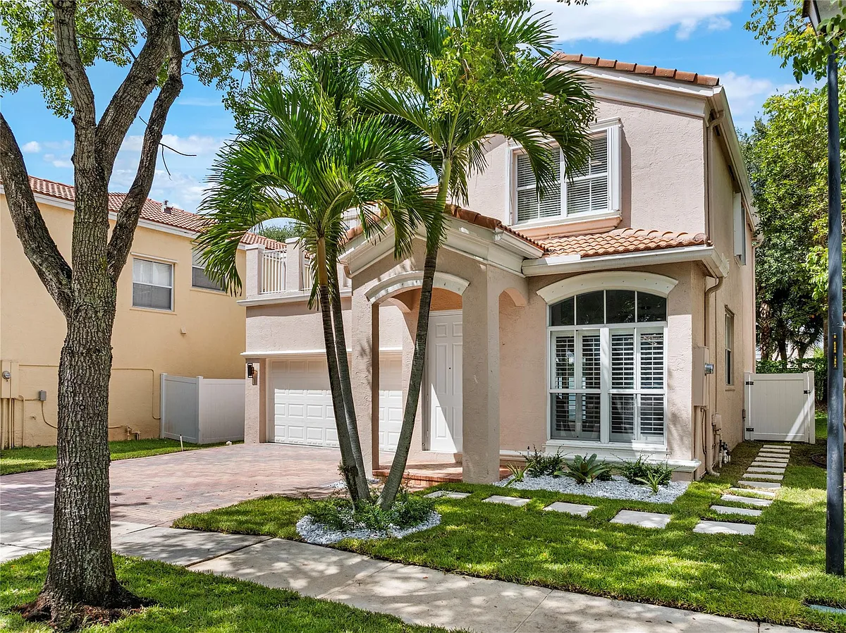 Building Photo - 5030 SW 155th Ter