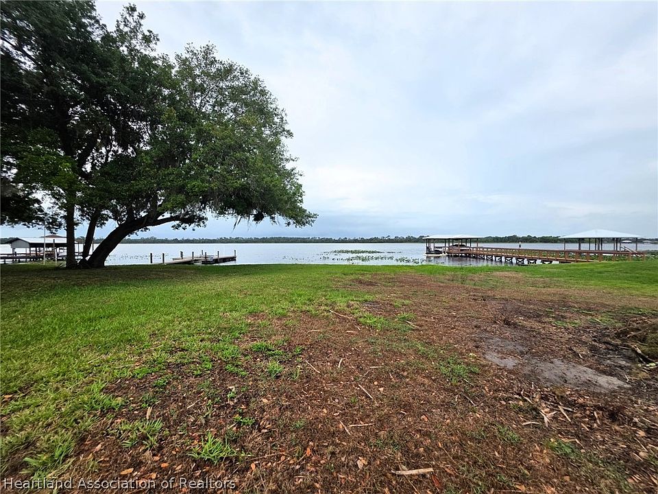 1st image of 1048 Whispering Oaks Ct