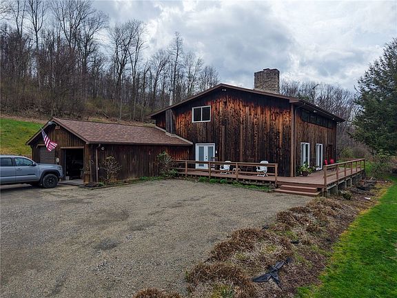 3rd image of 1240 Martin Rd