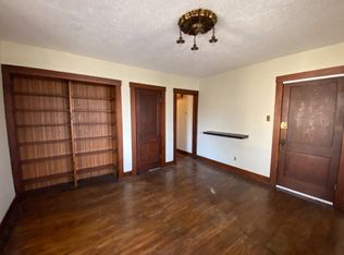 1008 Monroe Ave #2, Charleston, IL 61920