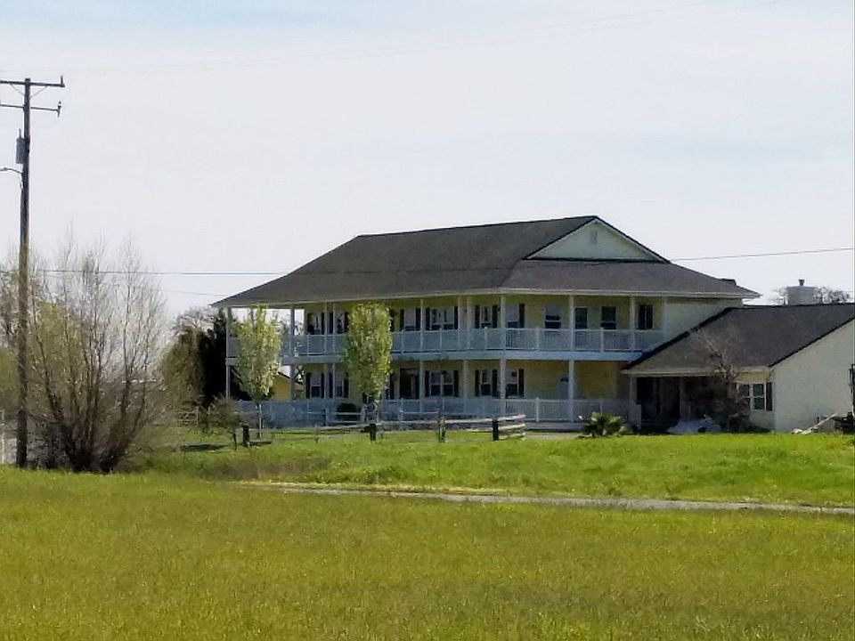 1st image of 3745 Fisher Ave