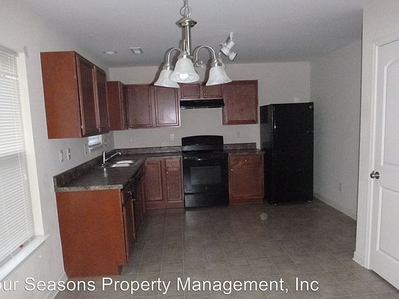 3rd image of 7503 Misty View Ct