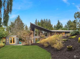 7790 SE 70th St, Mercer Island, WA 98040