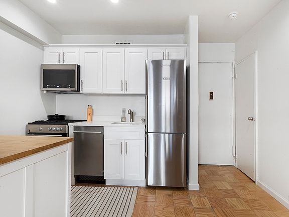 5th image of 170 W 23rd St APT 5W
