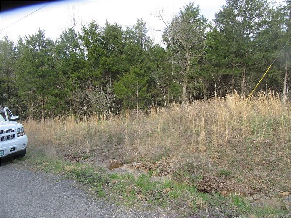1st image of Valley Dr