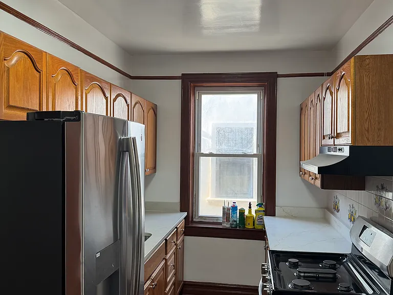 78-59 73rd Pl — Photo 9