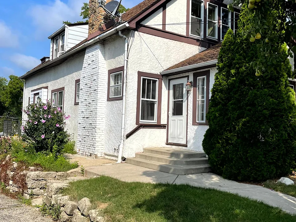 232 S Central Ave #2