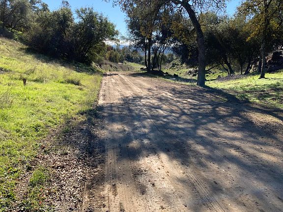 2nd image of 1 Country Oak Ln